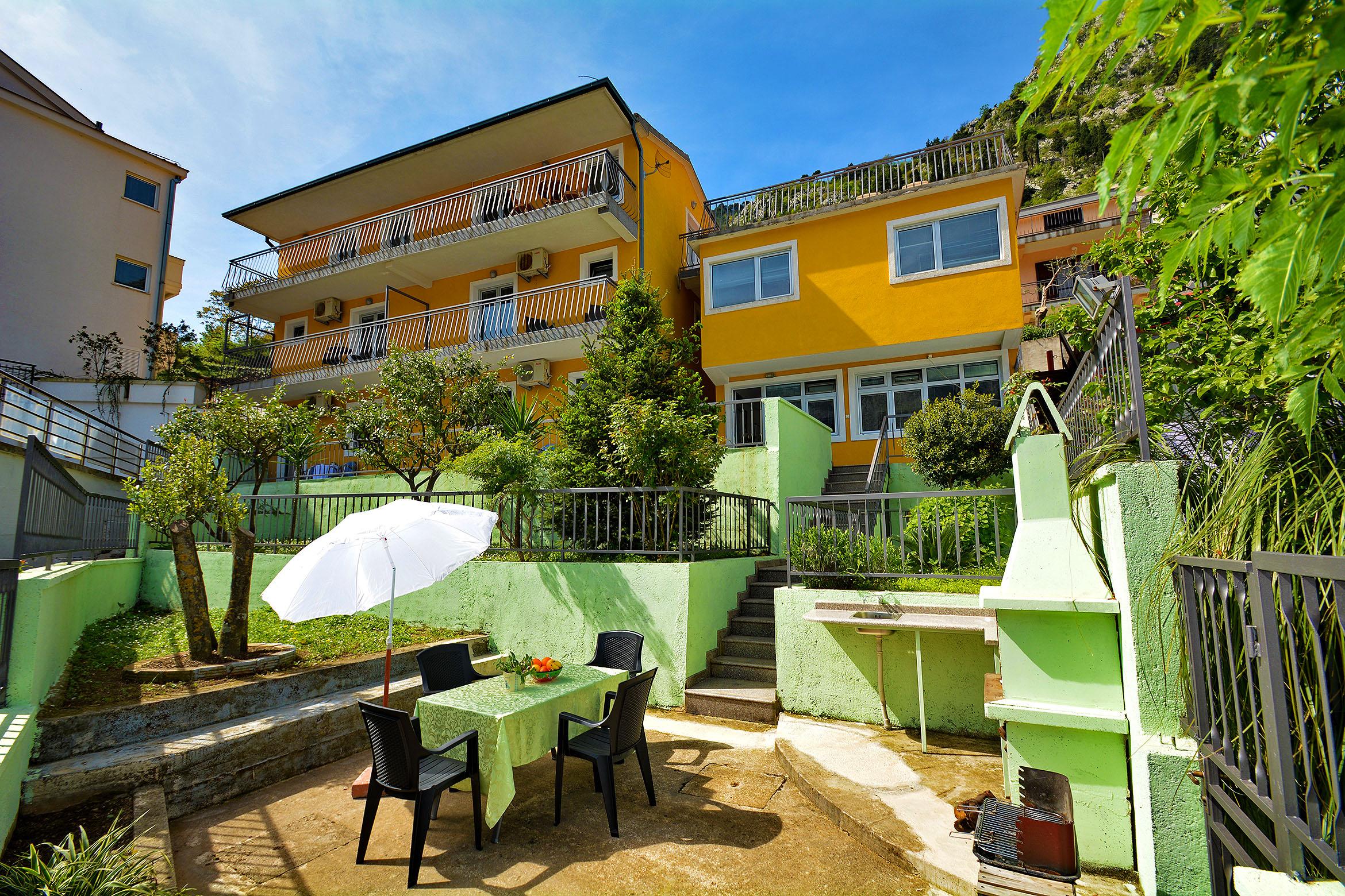 Apartments Andrija Kotor Exterior photo