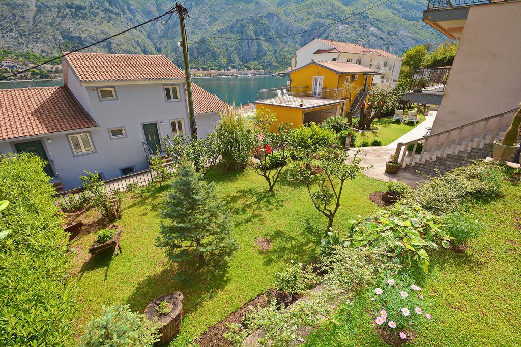 Apartments Andrija Kotor Exterior photo